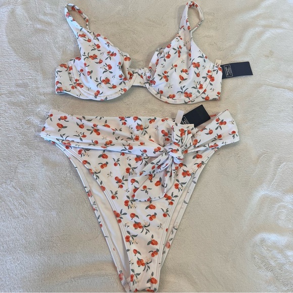Abercrombie & Fitch Other - ABERCROMBIE White & Peaches Bikini Size L NWT